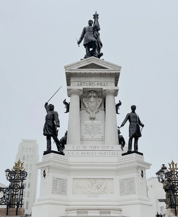 Arturo Prat Heykeli - Şili - Valparaiso Görseli