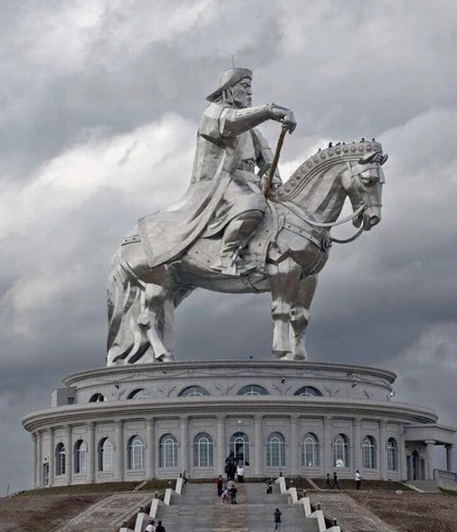 Cengiz Han Heykeli - Moğolistan Ulan Batur Görseli