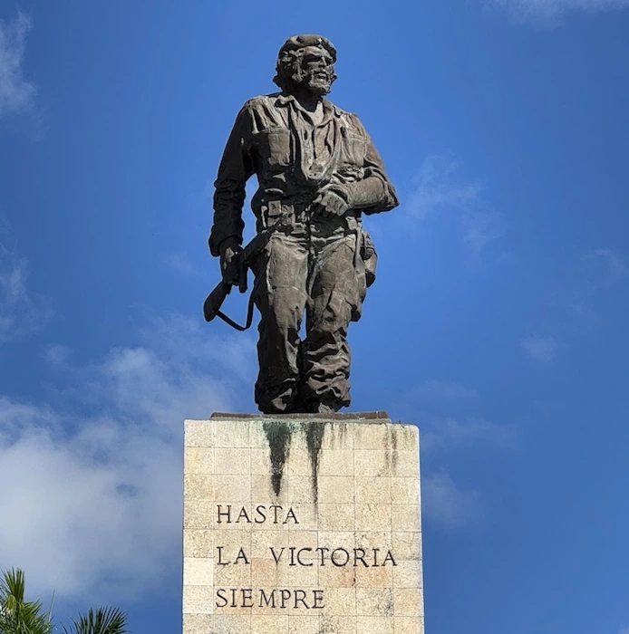 Che Guevara Statue - Cuba Santa Clara Image