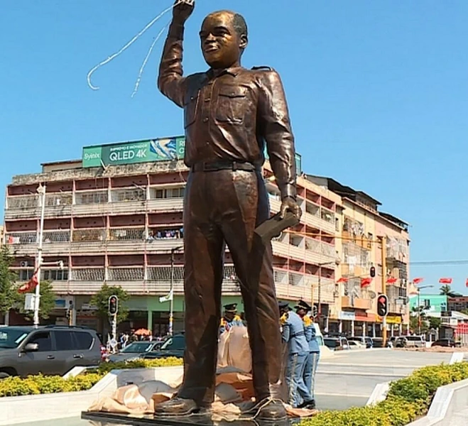 Eduardo Mondlane Statue - Maputo, Mozambique Image
