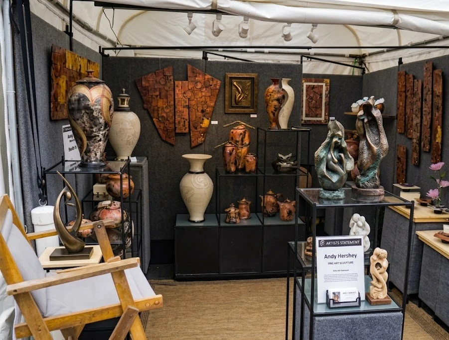 Sculpture Stand Image