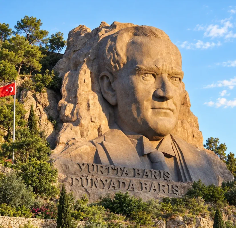 İzmir Heykeli, Büyük Atatürk Heykeli Görseli