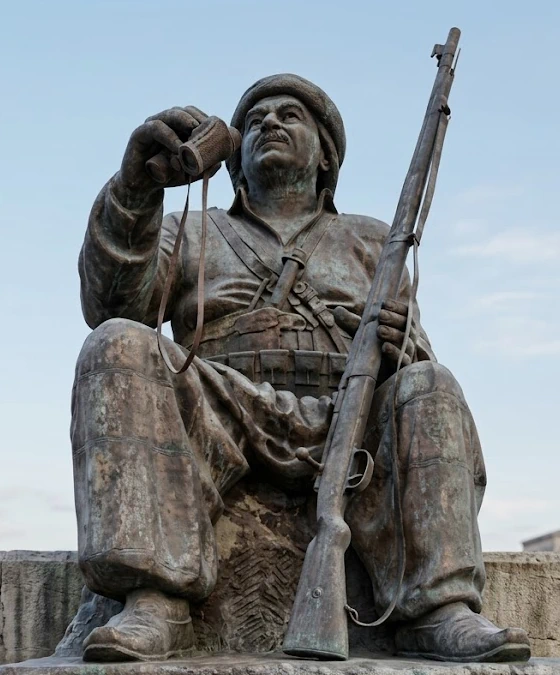 Mustafa Barzani Heykeli - Irak Erbil Görseli