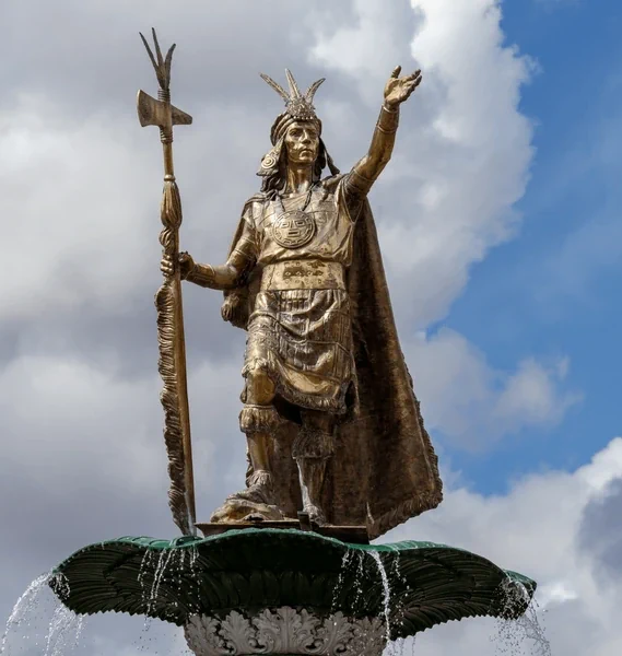 Pachacutec Heykeli - Peru Cusco Görseli