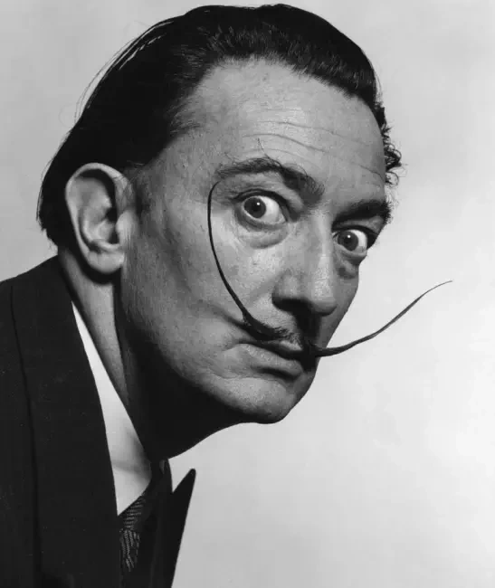 Salvador Dali - İspanyol Heykeltıraş Görseli
