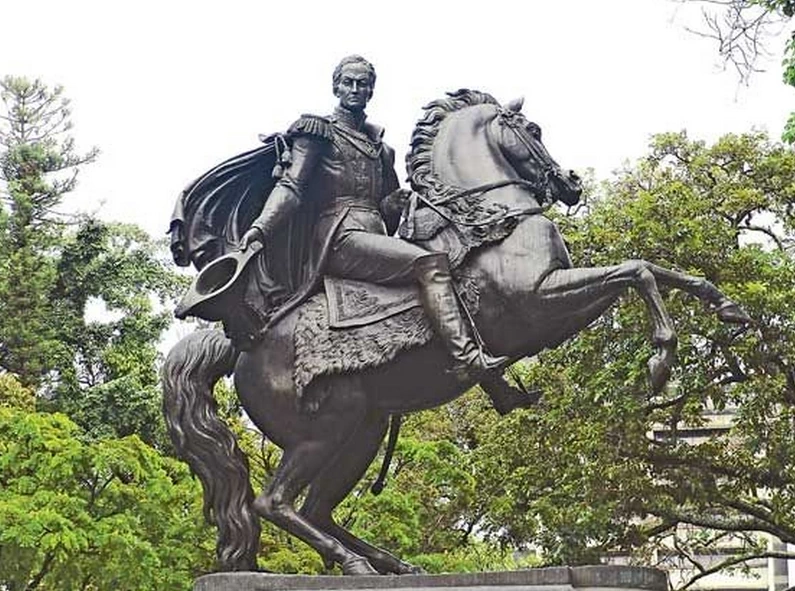 Simon Bolivar Statue - Ecuador Quito Image