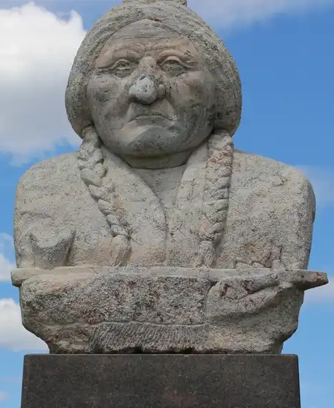 Sitting Bull Heykeli - ABD Mobridge Görseli