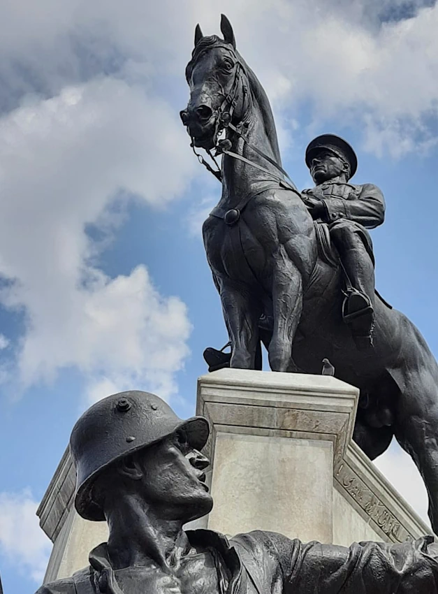 Ulus Statue Image