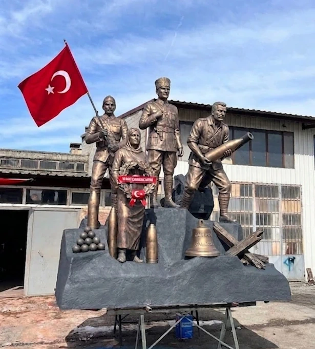 18 Mart Heykeli Görseli