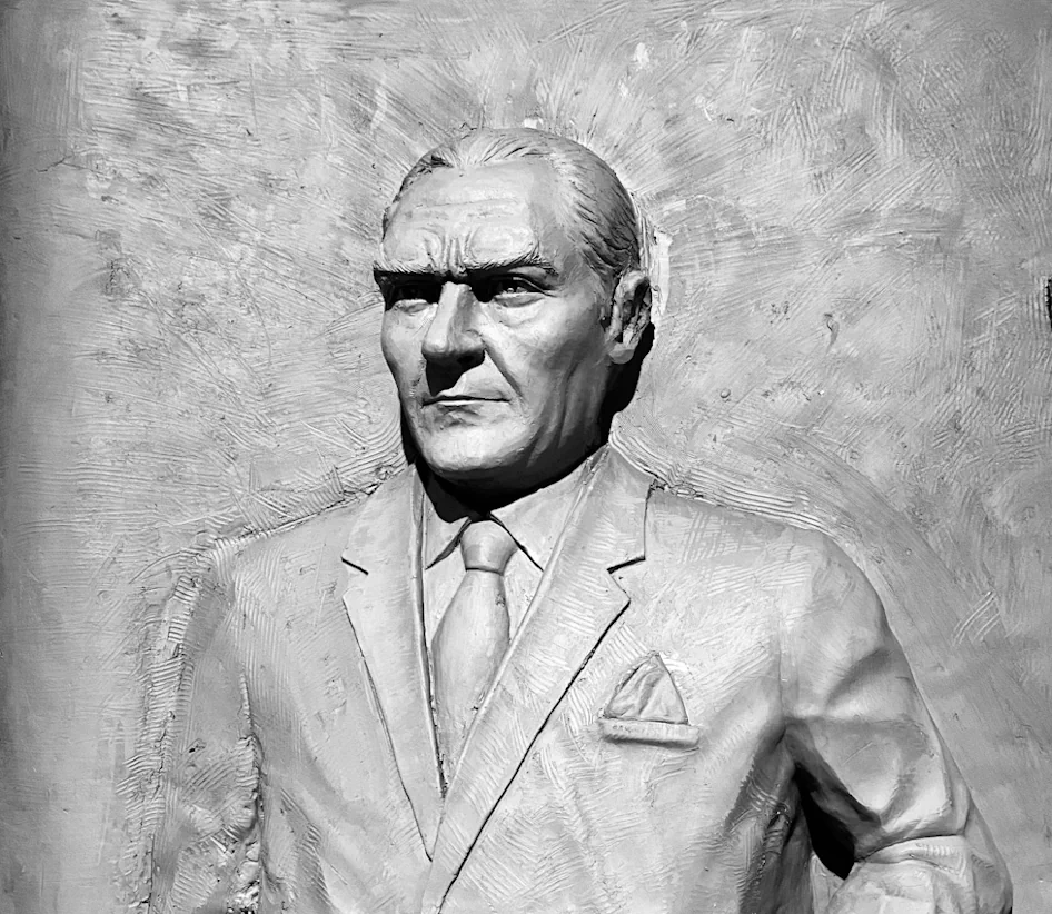 Ataturk Portrait Executive Relief Image