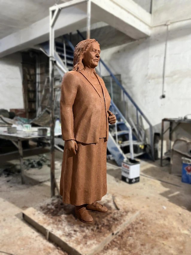 Different Models and Designs of the Mother Statue