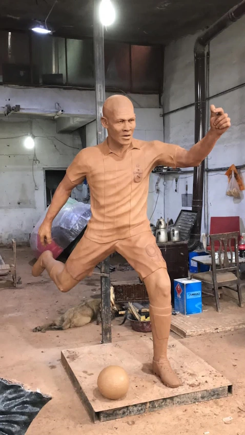 Futbolcu Heykeli Kurulum Anıt Heykeller