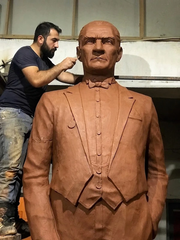 Big Square Atatürk Statue Frontal Detail View