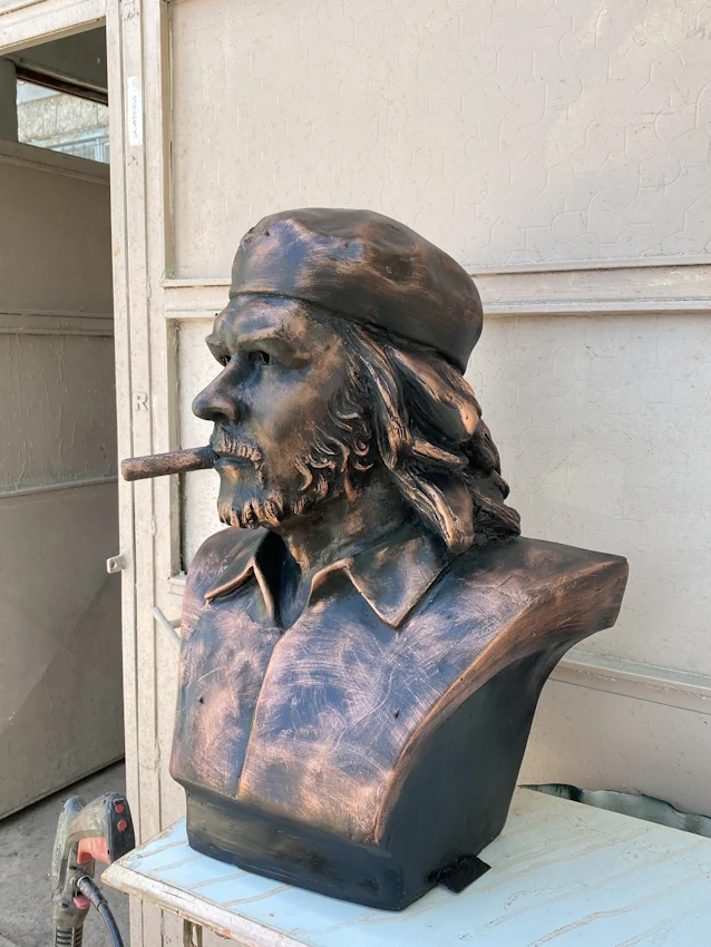 Ön Cepheden Che Guevara Büst Heykeli Detayı