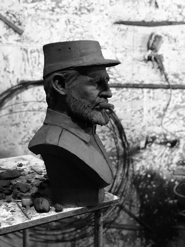 Ön Cepheden Fidel Castro Heykeli Detayı