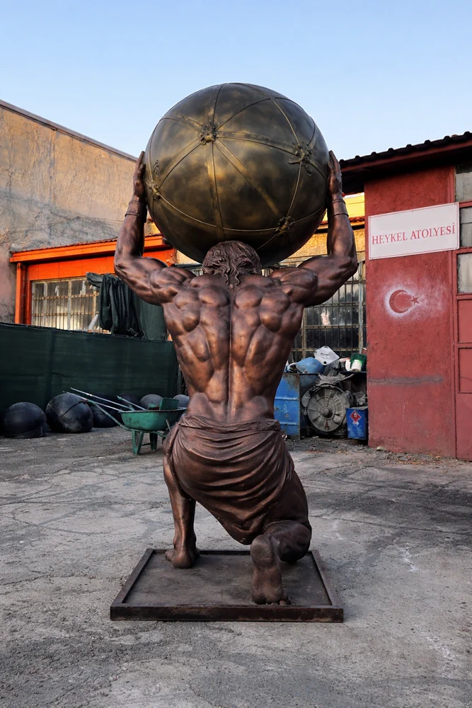 Atlas Heykeli Kurulum Dekoratif Heykeller