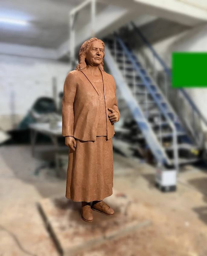 Mother Statue Installation by Monument Sculptures