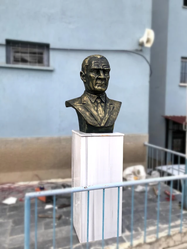 Mustafa Kemal Bust Installation by Bust Sculptures