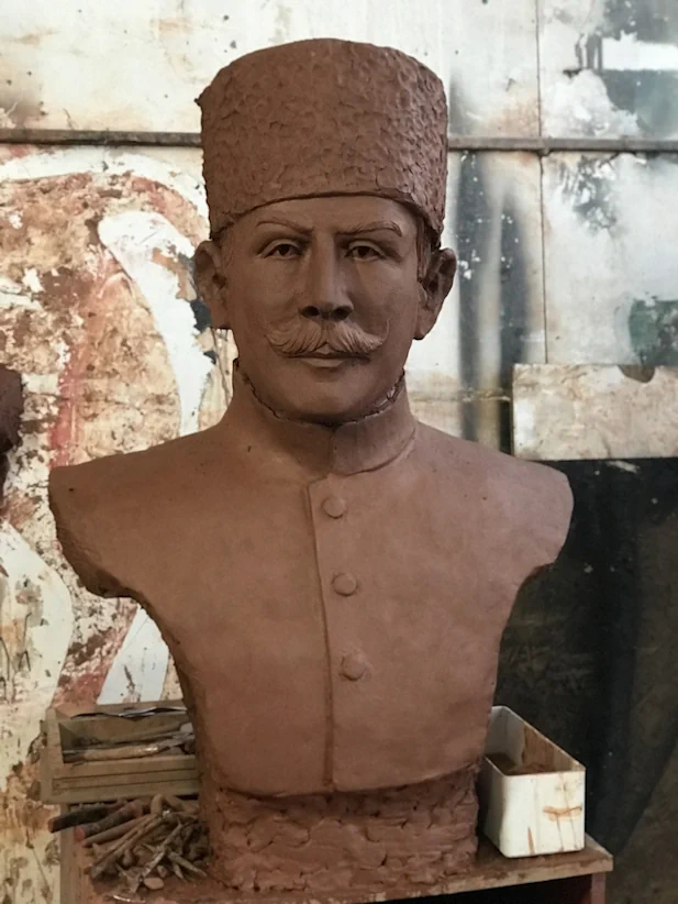 Osmanlı Heykeli Yan Profil Görünümü