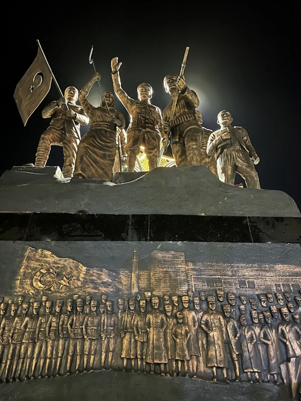 War of Independence Relief Sculpture Installation by Relief Sculptures