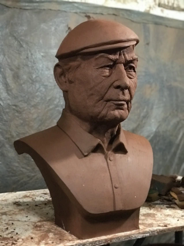Yaşar Kemal Heykeli Farklı Model ve Tasarımı