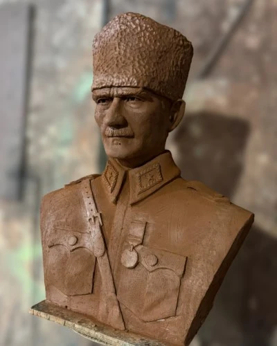 Atatürk bust in military uniform - kalpak, medal detailed model