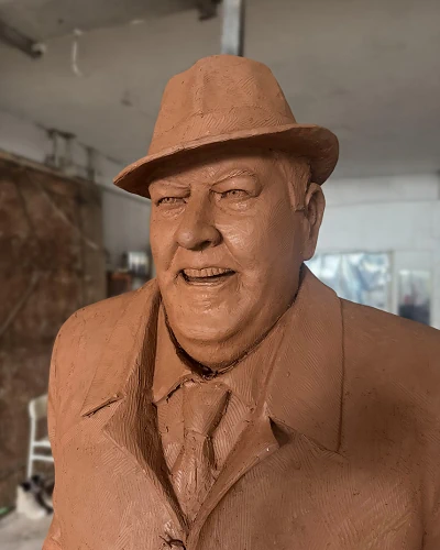 Prices for full-body custom figure sculpture made to order