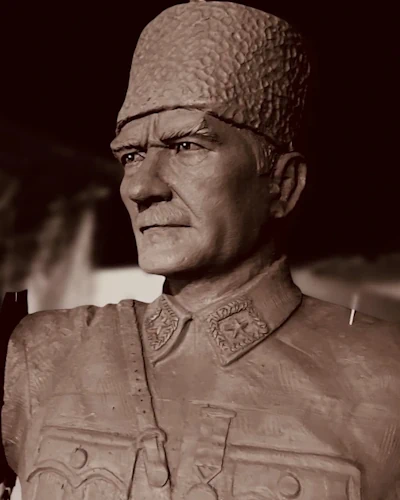 2.5m fiberglass Mustafa Kemal Pasha statue with outstretched arm victory pose