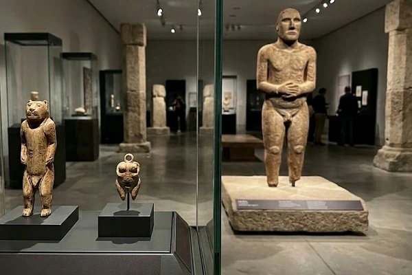 Image of the Lion-Man, Venus of Hohle Fels, and Urfa Man sculptures